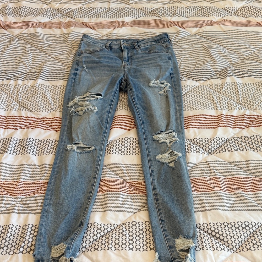 American Eagle Outfitters Light Blue Distressed high-rise jegging jeans